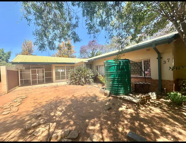 4 BEDROOM HOUSE FOR SALE IN POLOKWANE CENTRAL